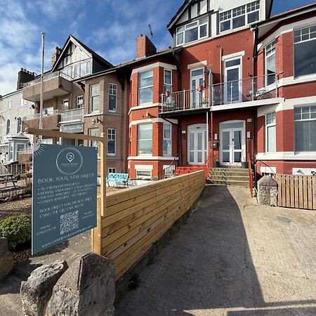 Stunning 2 Bedroom Ground Floor Sea View Apartment Rhôs-on-Sea Exteriör bild