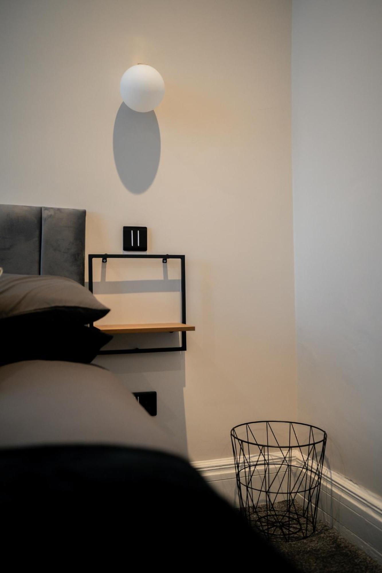 Stunning 2 Bedroom Ground Floor Sea View Apartment Rhôs-on-Sea Exteriör bild